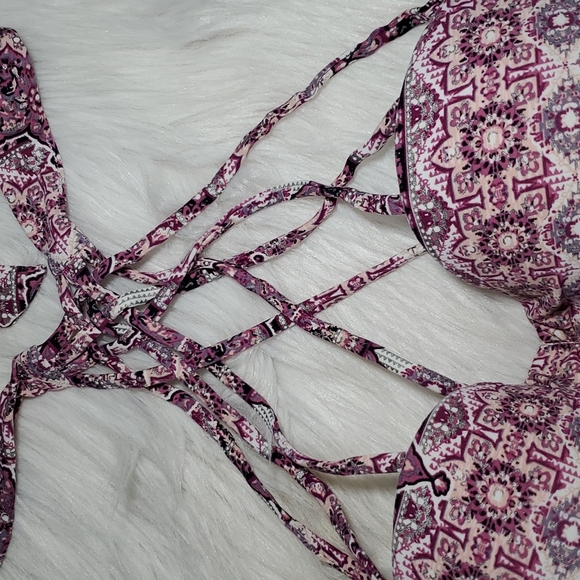 Ambrielle swim top - Picture 6 of 10